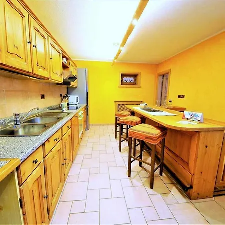 Hanzel & Gretel By *