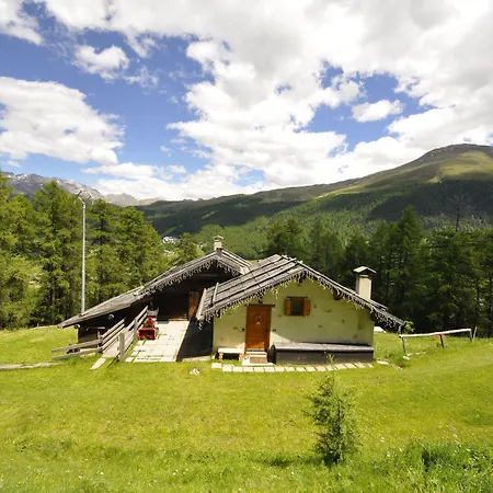 Hanzel & Gretel By Alpesi faház *