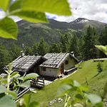 Horská chata Hanzel & Gretel By *