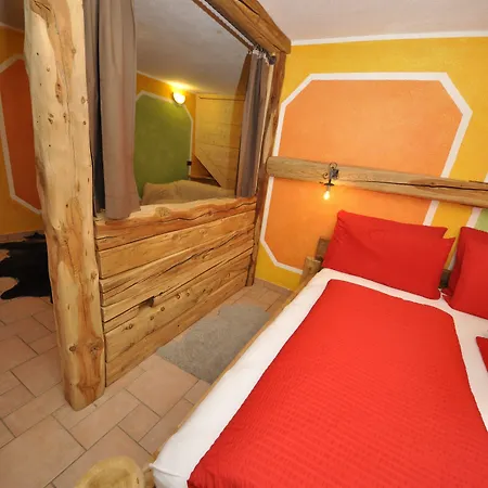 Hanzel & Gretel By *